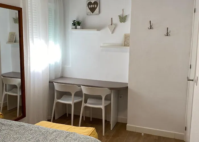 Apartamento Junto A La Playa. Solo Familias Y Parejas